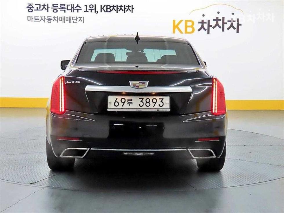 2018 - cadillac cts