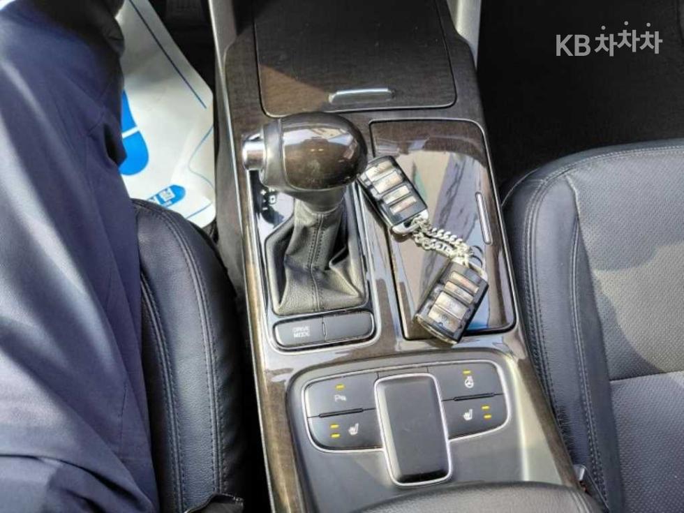 2014 - kia k7