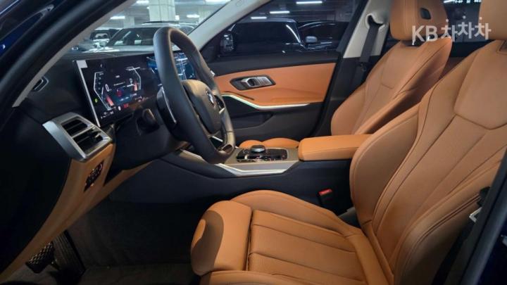 BMW 3 Series G20 320i Base Type 10