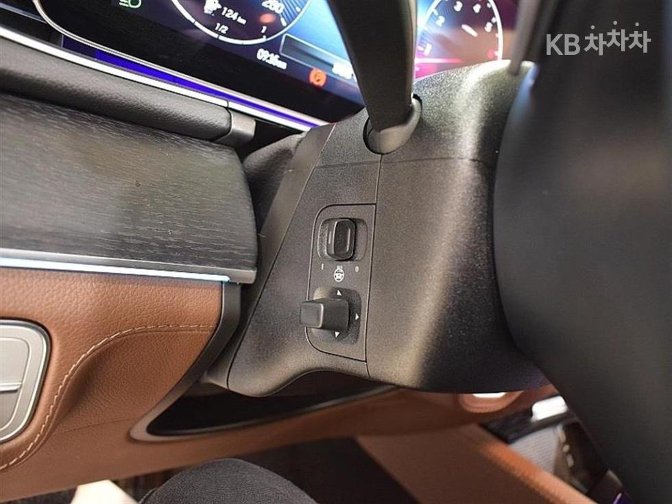 Mercedes-Benz GLE — miniaturë 18