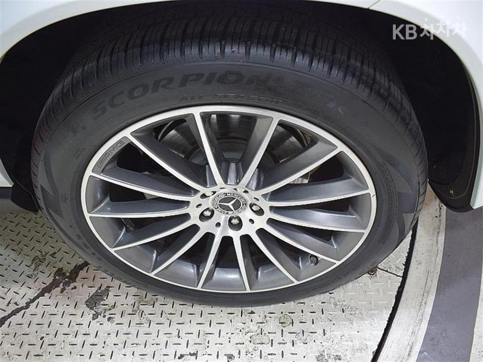 Mercedes-Benz GLE — miniaturë 19