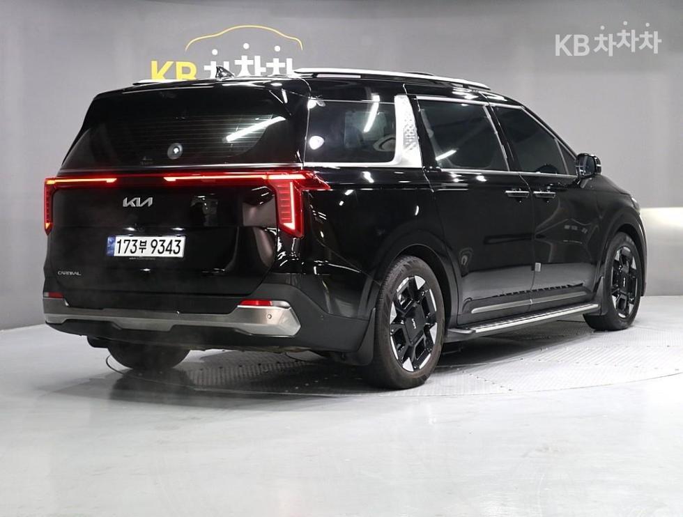 2025 - kia carnival