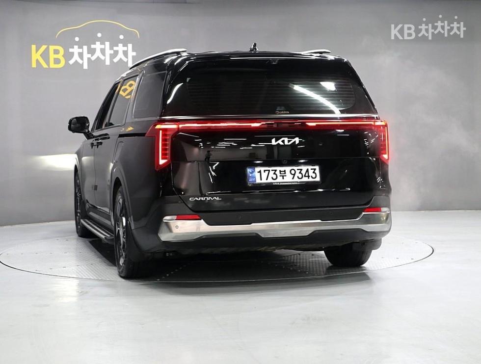 2025 - kia carnival
