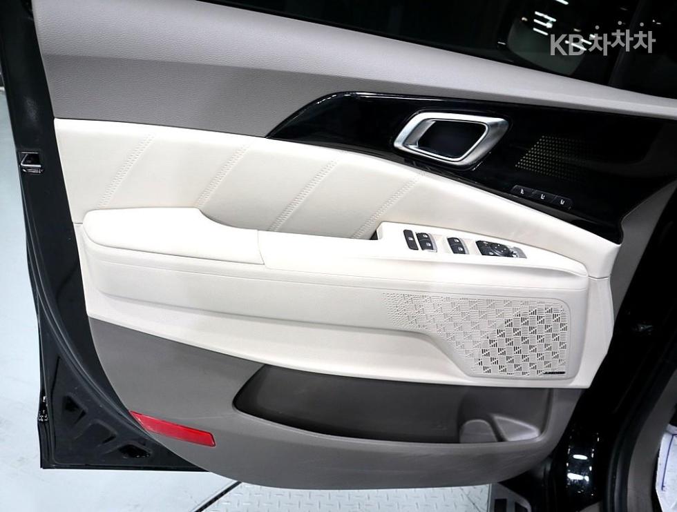 2025 - kia carnival
