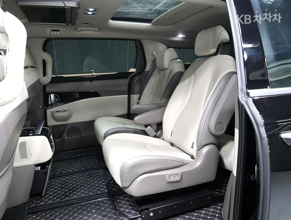 2025 - kia carnival