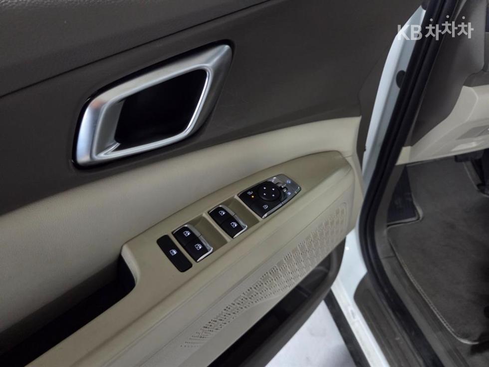 2025 - kia carnival