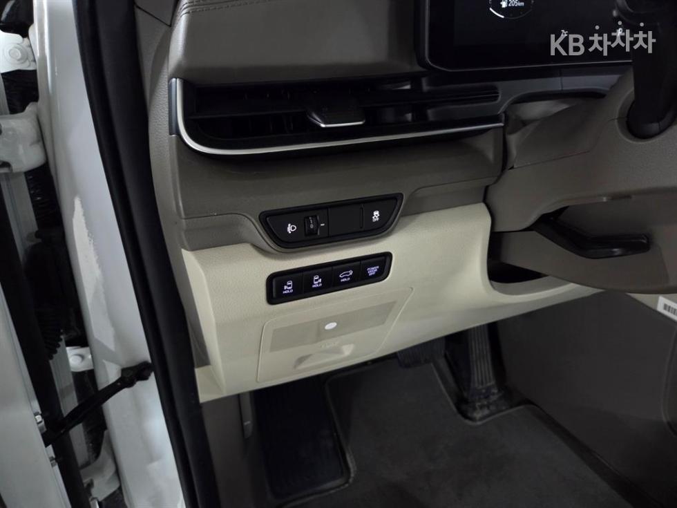 2025 - kia carnival