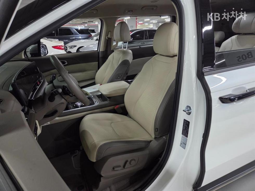 2025 - kia carnival