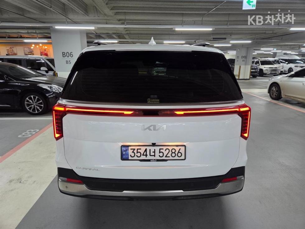 2025 - kia carnival