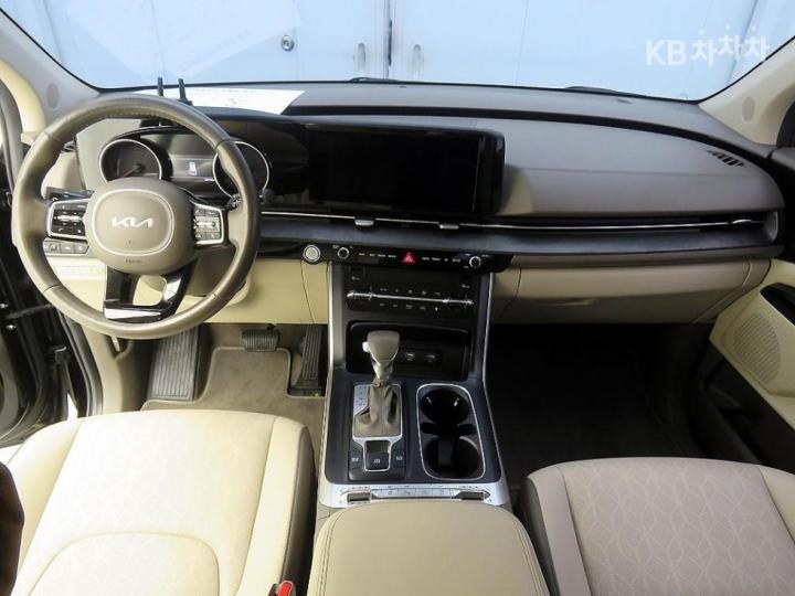 Kia Carnival D2.2 Prestige 9