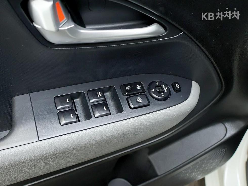 2023 - kia kia
