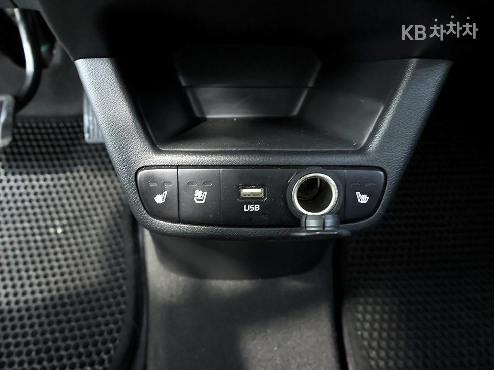 2023 - kia kia