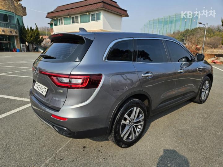 Renault QM6 2.0 LPe 2WD LE 6