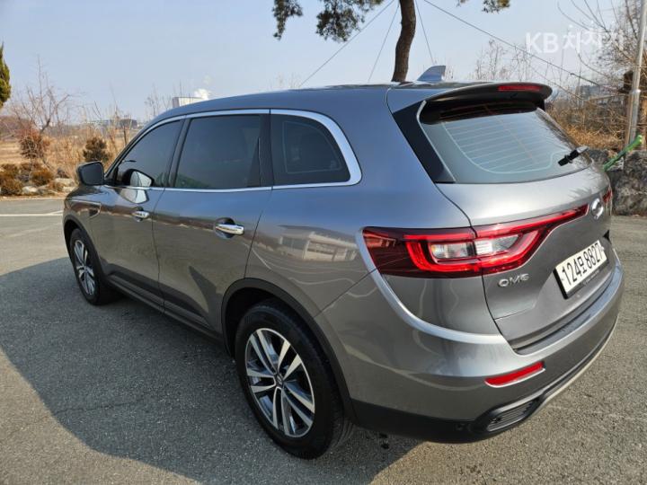 Renault QM6 2.0 LPe 2WD LE 7