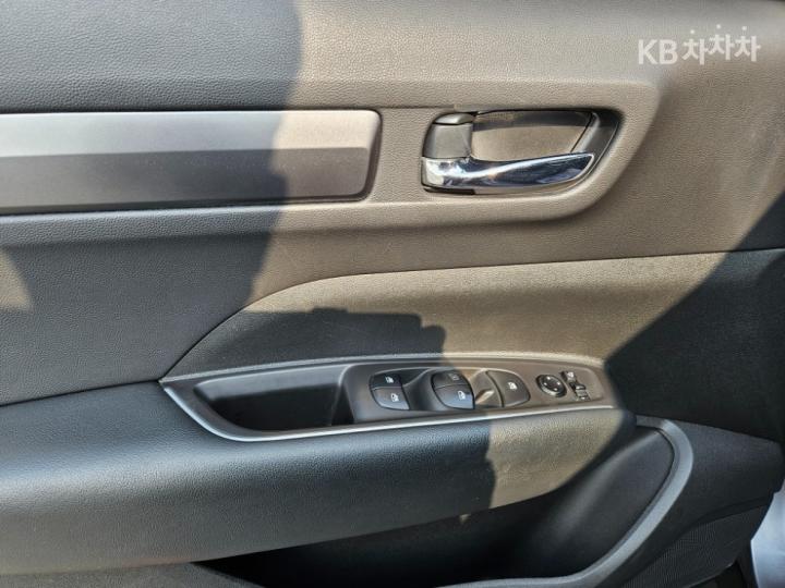 Renault QM6 2.0 LPe 2WD LE 9