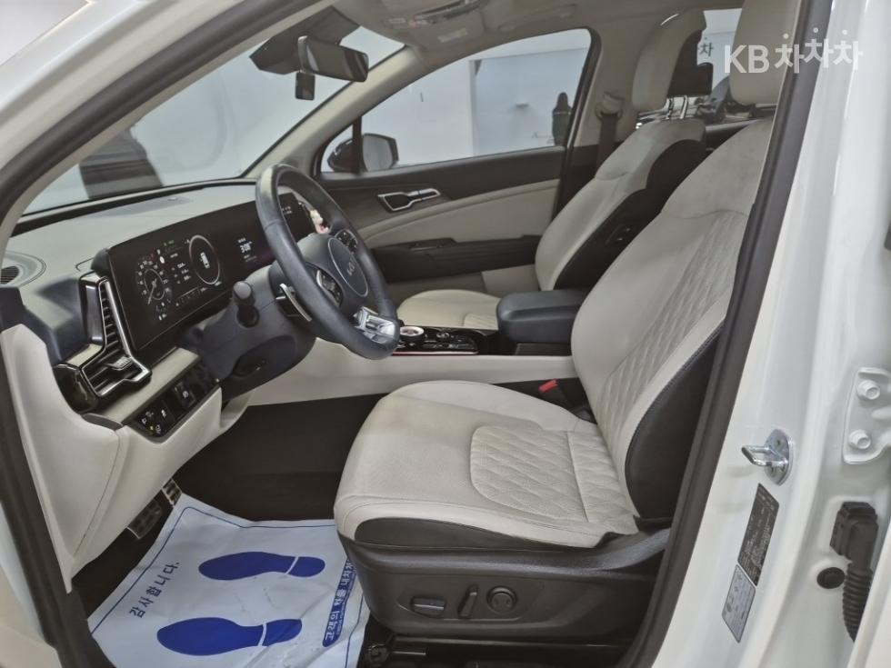 2022 - kia sportage