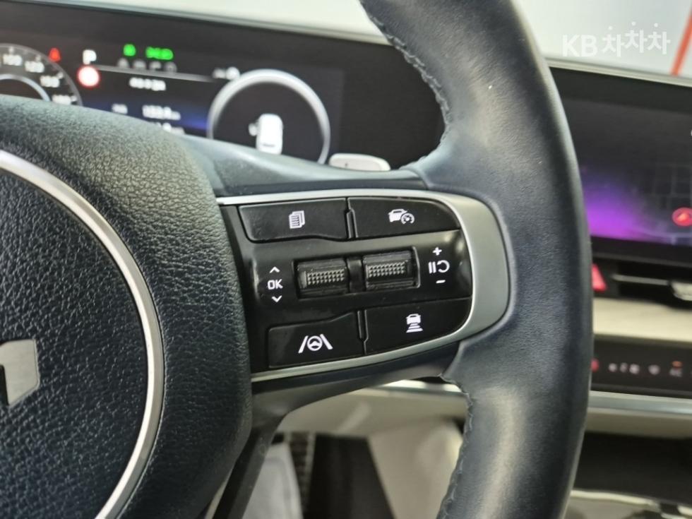 2022 - kia sportage