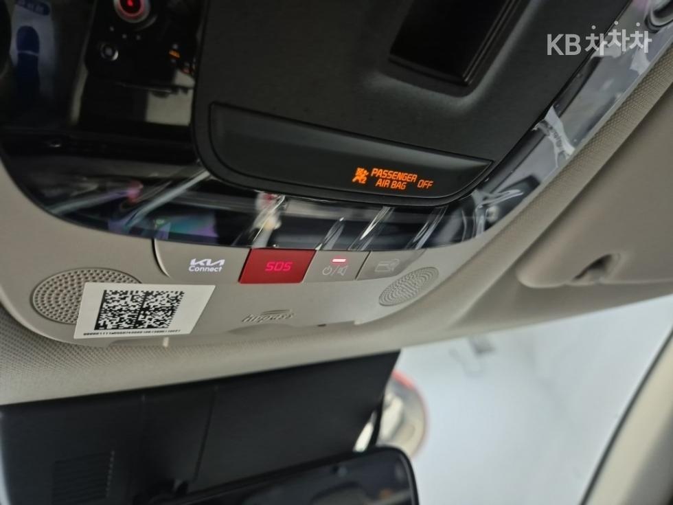 2022 - kia sportage