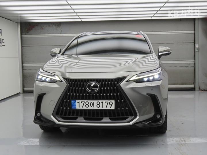 Lexus NX AZ20 350h Luxury 3