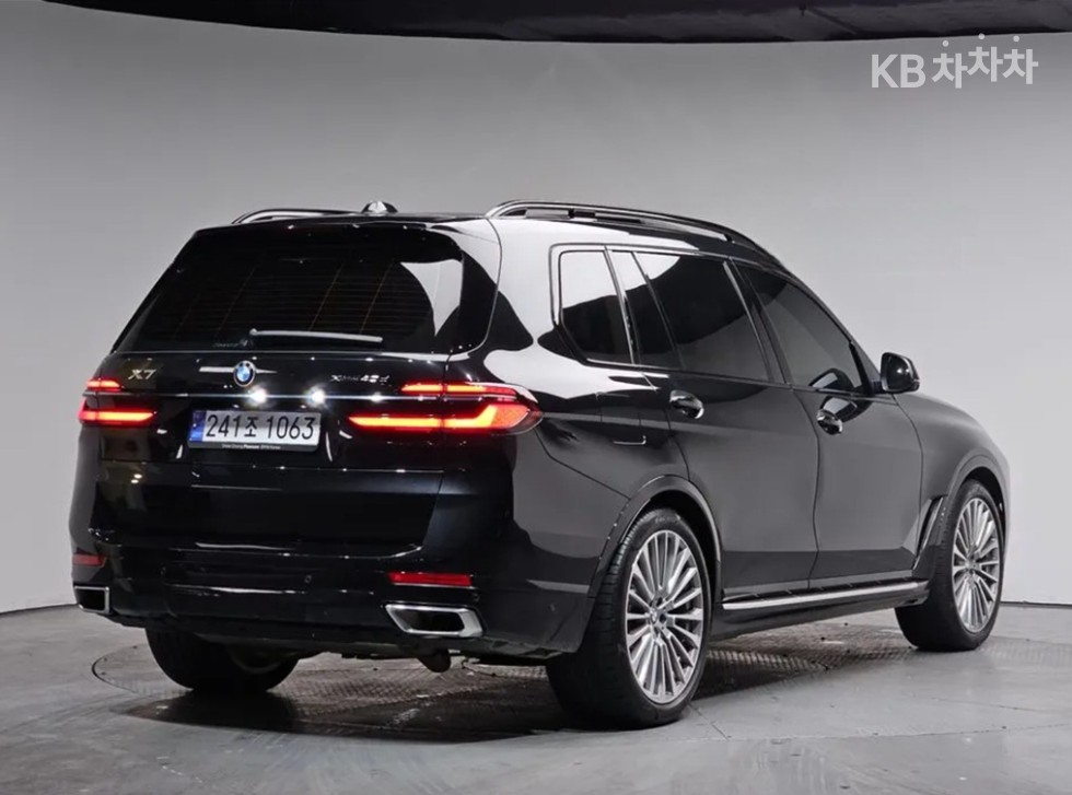 BMW X7 — miniaturë 2
