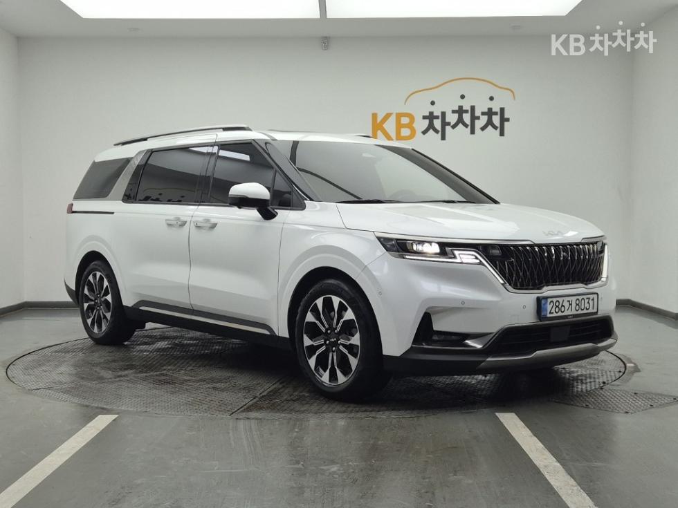 2023 - kia carnival