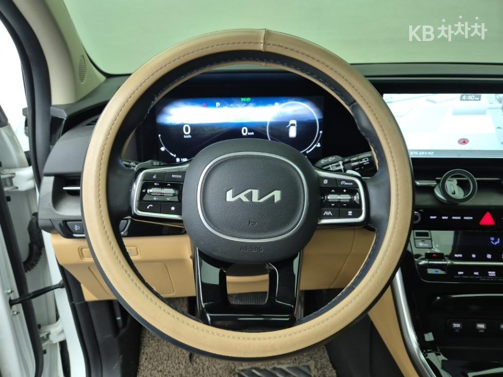 2023 - kia carnival