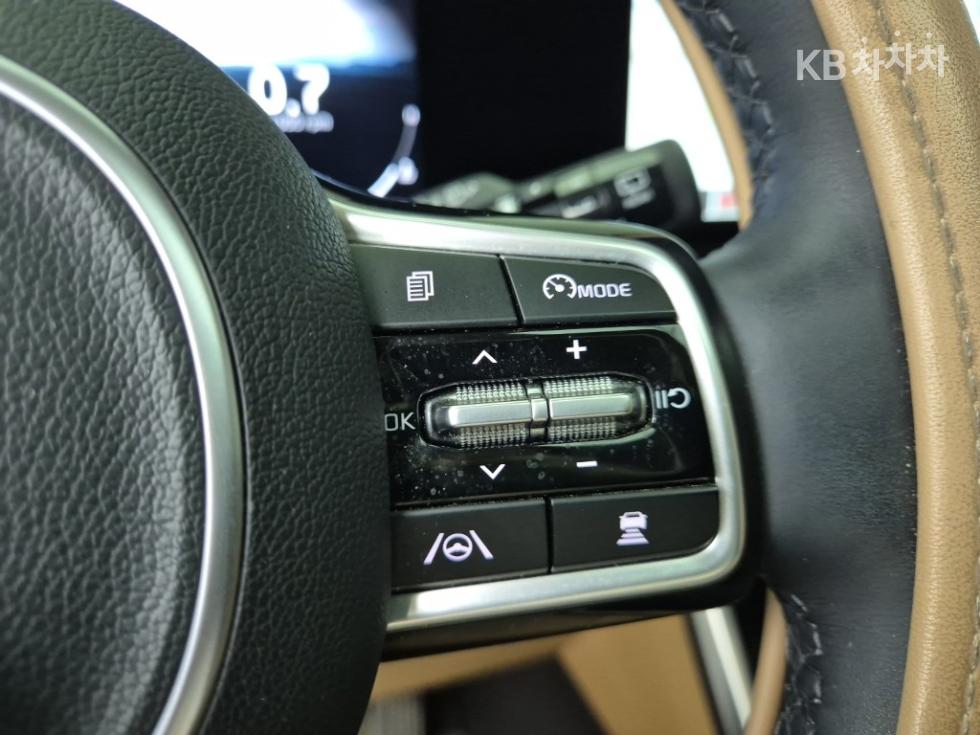 2023 - kia carnival