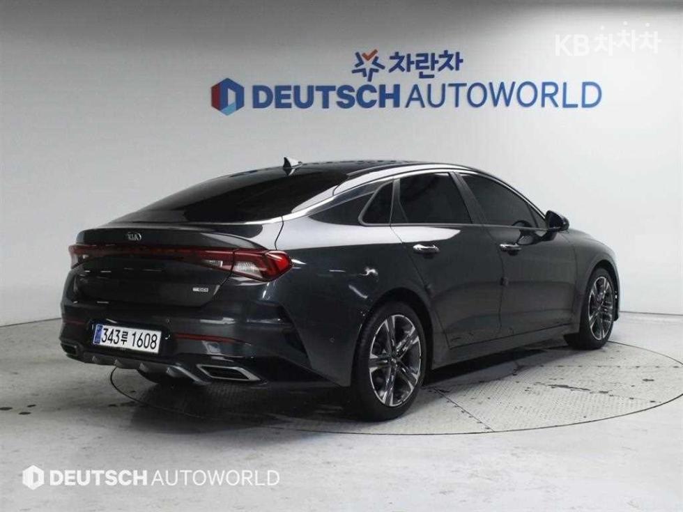 2021 - kia k5
