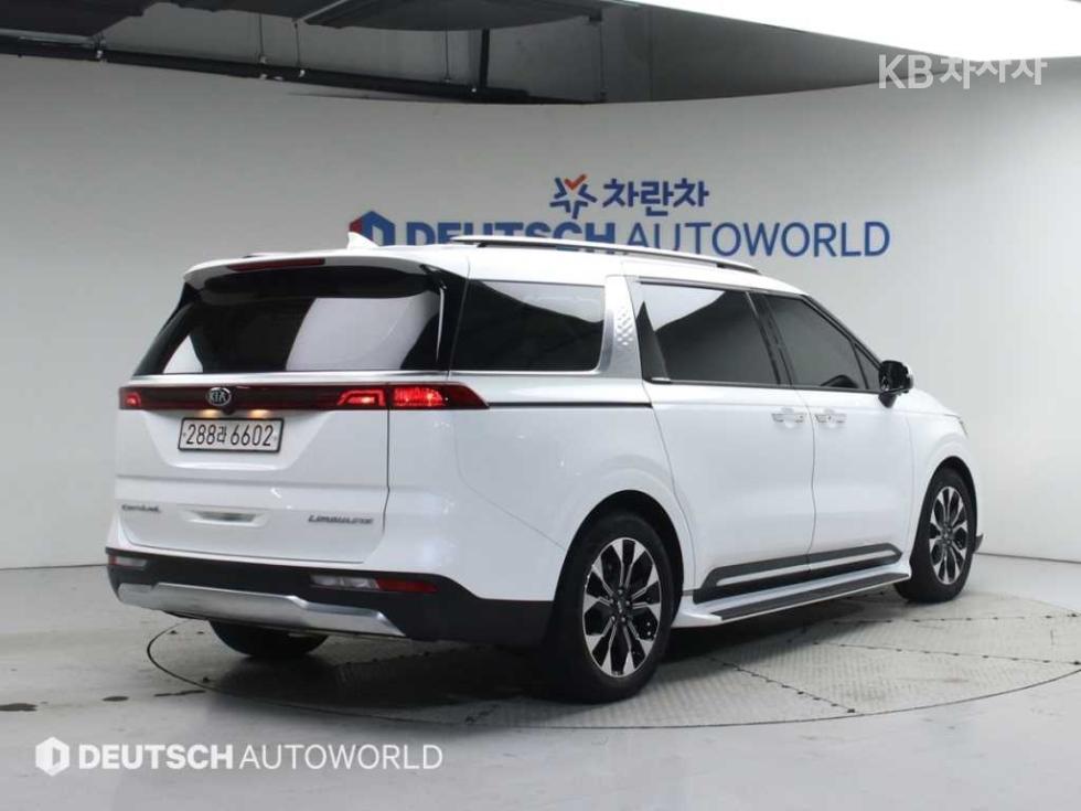 2021 - kia carnival