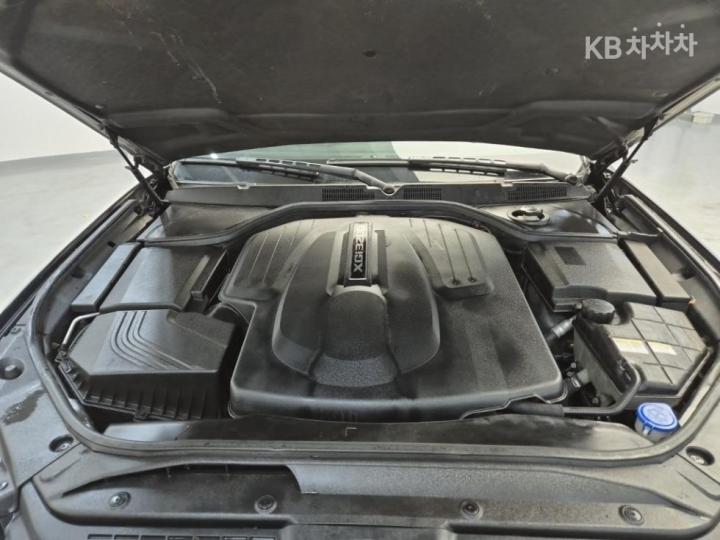 KG Mobility (Ssangyong) Chairman New W CW600 4TRONIC SVIP 6