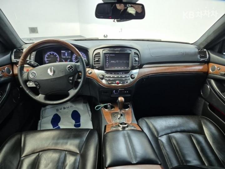 KG Mobility (Ssangyong) Chairman New W CW600 4TRONIC SVIP 8