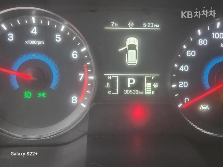 KG Mobility (Ssangyong) Tivoli Gasoline V3 2WD Base Type 8