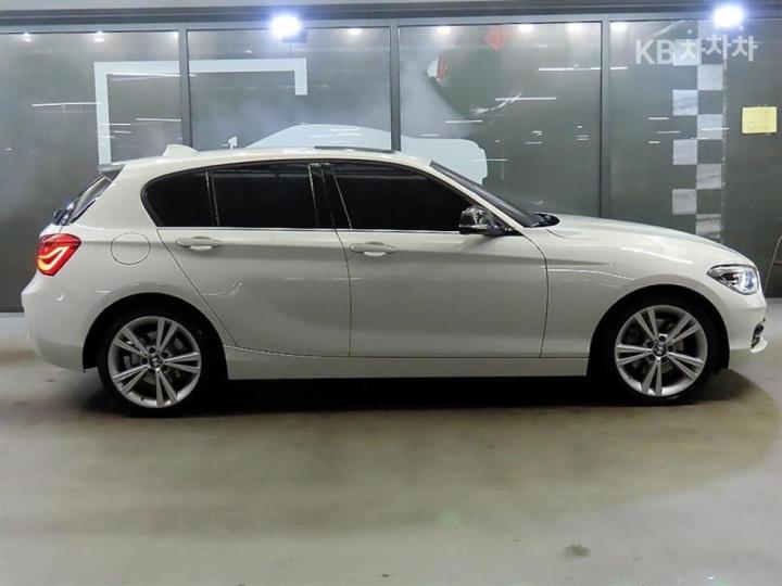 BMW 1 Series New 118d Sport Special 4