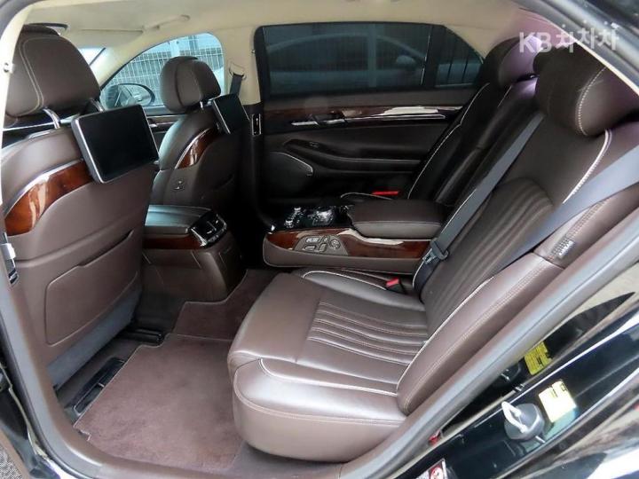 Genesis EQ900 5.0 GDI AWD Prestige 7