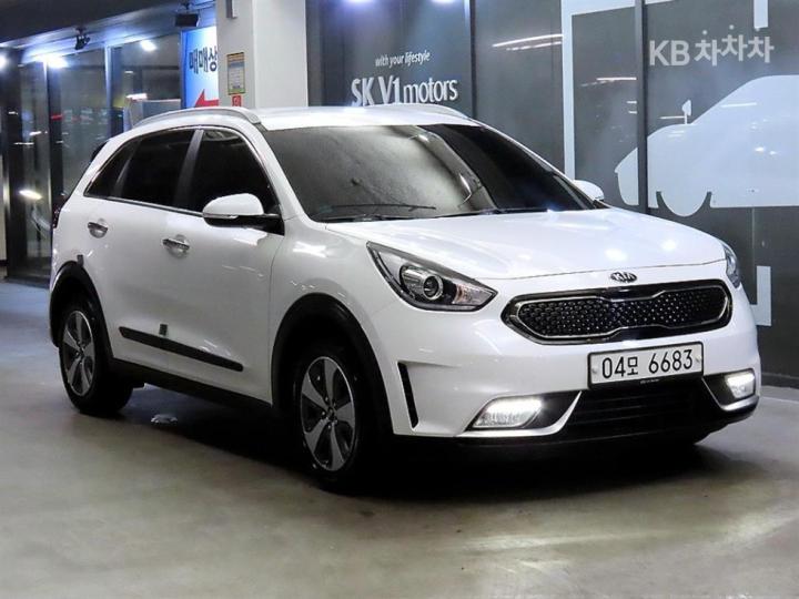 Kia Niro 1.6 Luxury 2