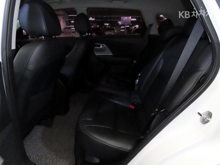 Kia Niro 1.6 Luxury 8