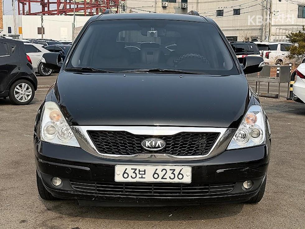 2010 kia carnival
