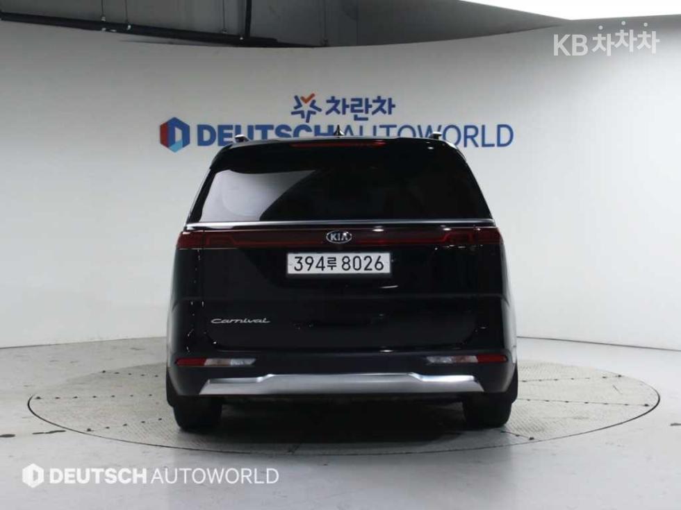 2021 - kia carnival