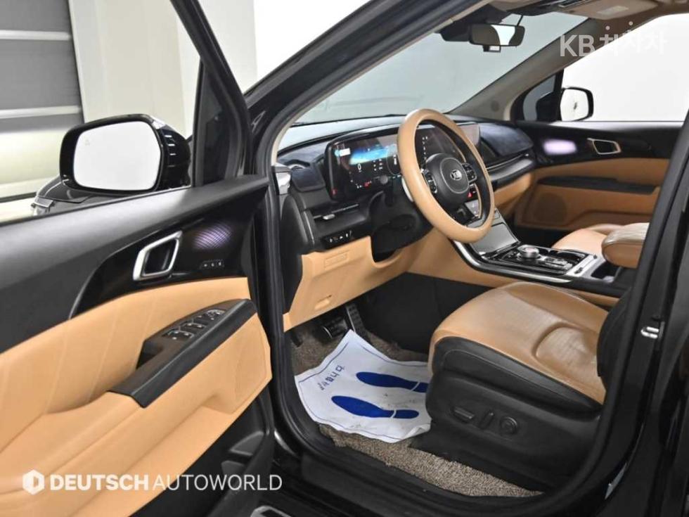 2021 - kia carnival
