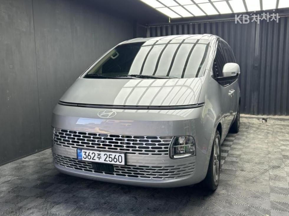 2025 hyundai staria