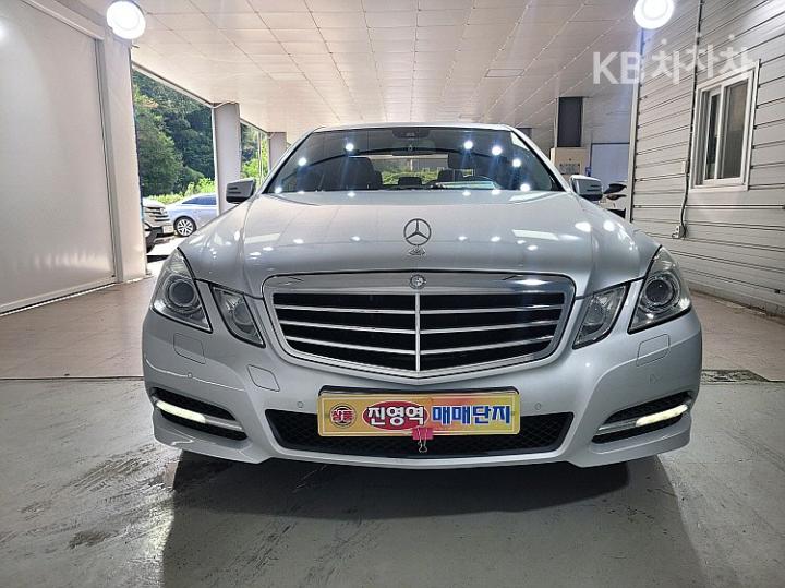 Mercedes-Benz E-Class New E220 CDI Avantgarde W212 3