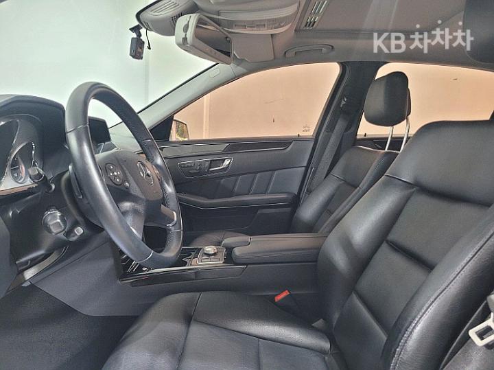 Mercedes-Benz E-Class New E220 CDI Avantgarde W212 8