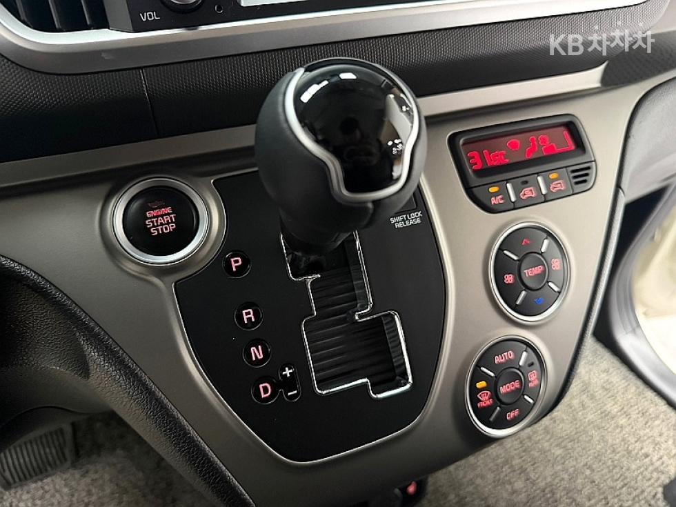 2021 - kia ray