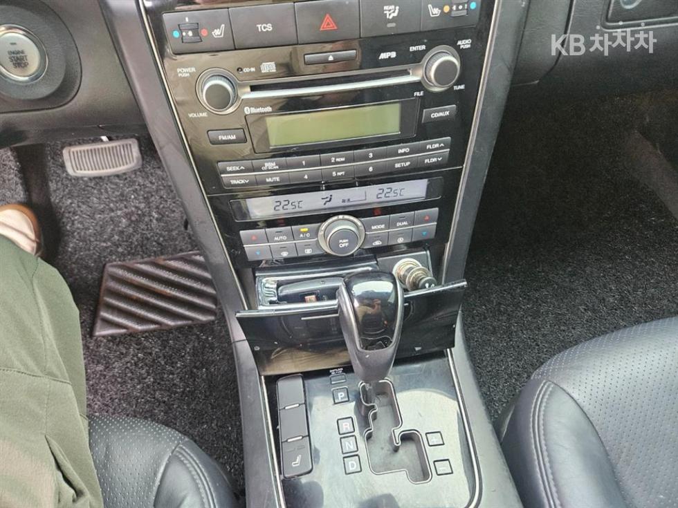 2010 - kia opirus