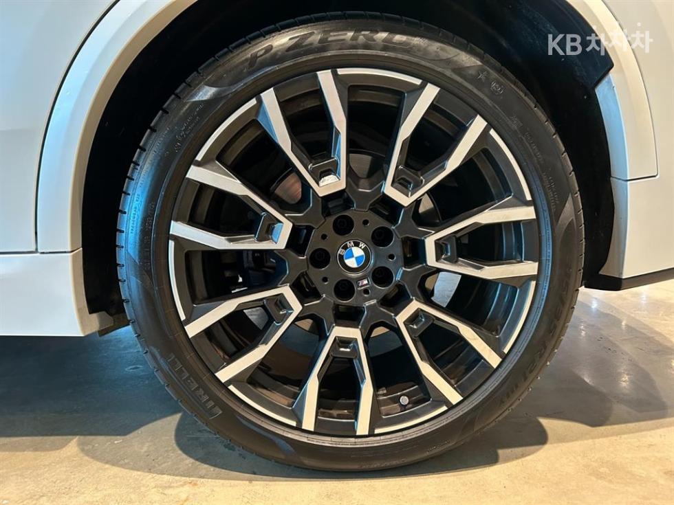 BMW X5 — miniaturë 5