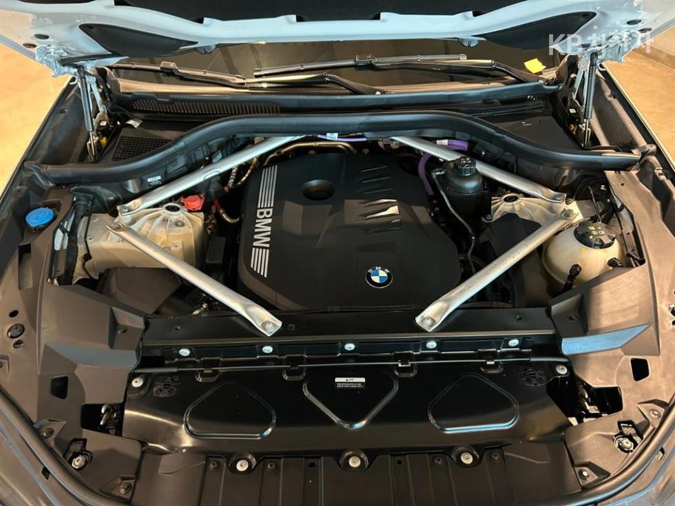 BMW X5 — miniaturë 6