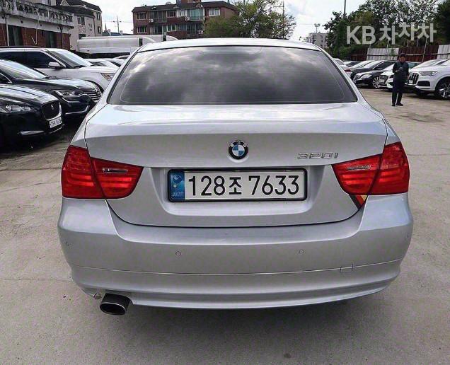 BMW 3 Series New 320i Sedan E90 2005-2011 6