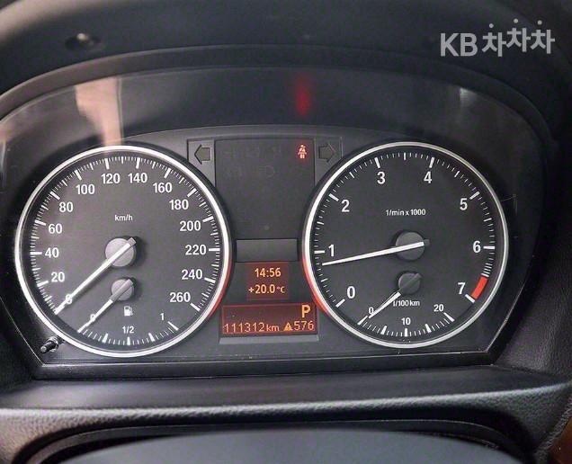 BMW 3 Series New 320i Sedan E90 2005-2011 10