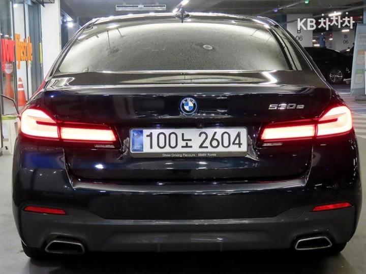 BMW 5 Series G30 530e Luxury Line 6