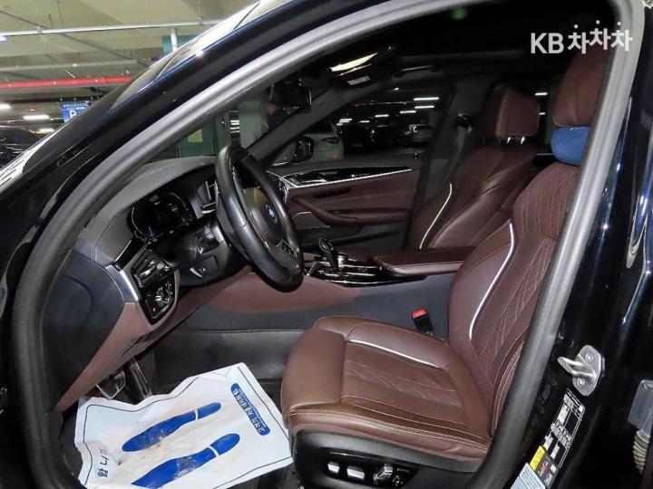 BMW 5 Series G30 530e Luxury Line 7